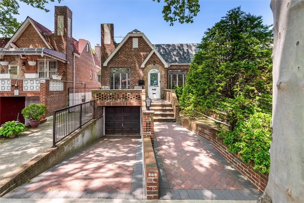 1060 E 52nd Street Brooklyn NY 11234