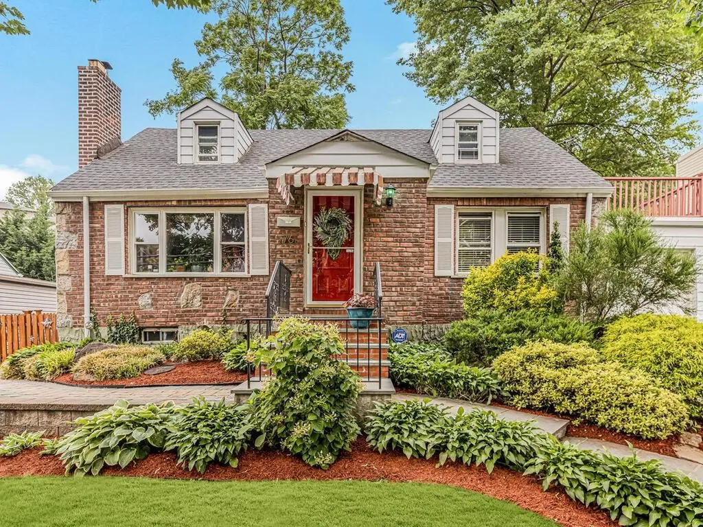 76 Raybrook Road Yonkers NY 10704