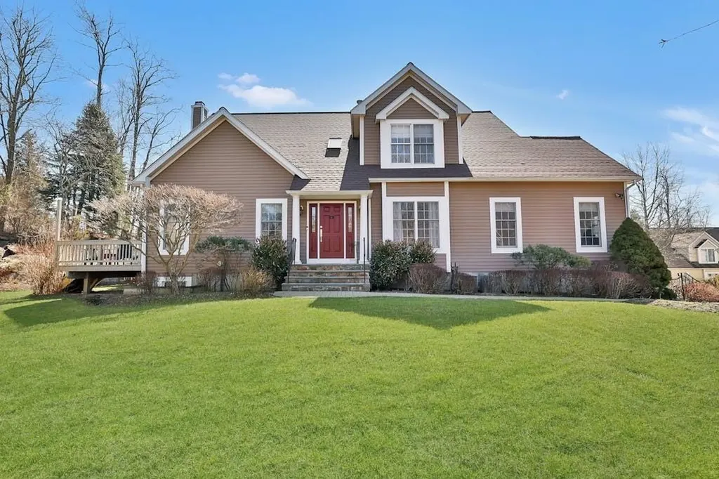 8 Caruso Place Armonk NY 10504
