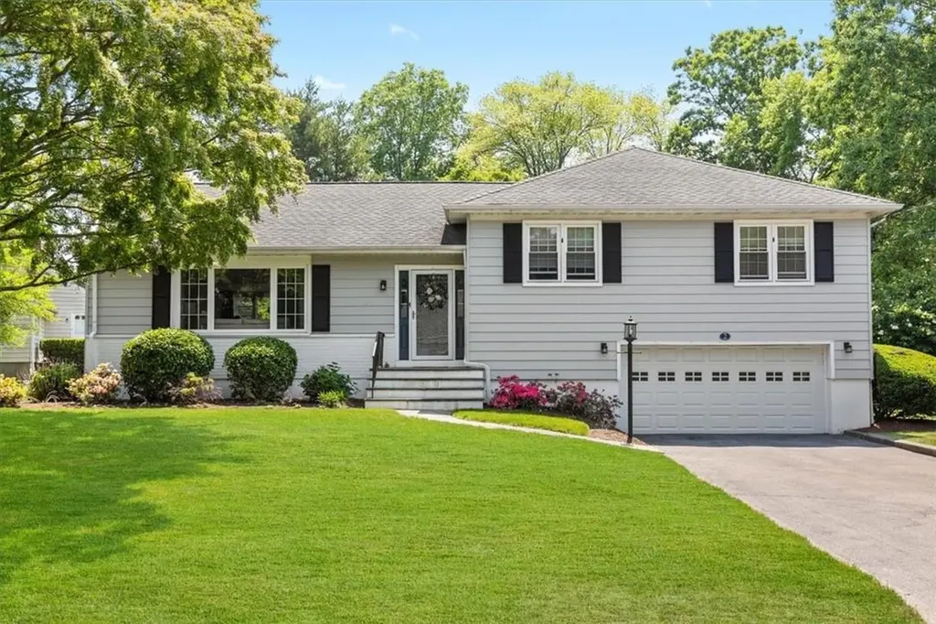 2 Windingwood Road N Rye Brook NY 10573