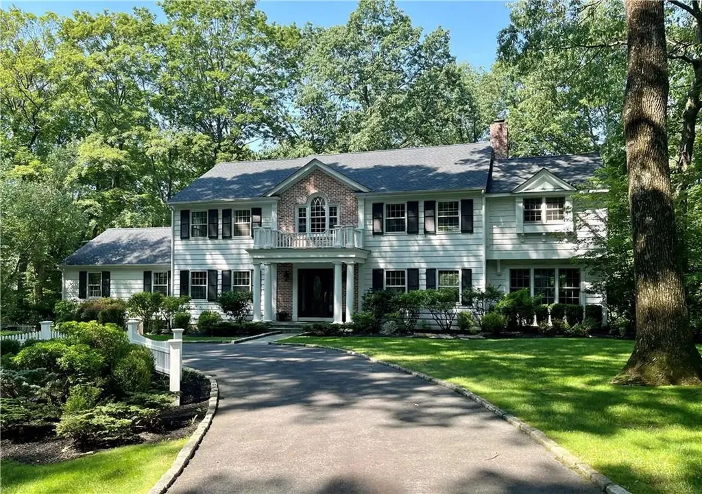 8 Hitching Post Lane Chappaqua NY 10514
