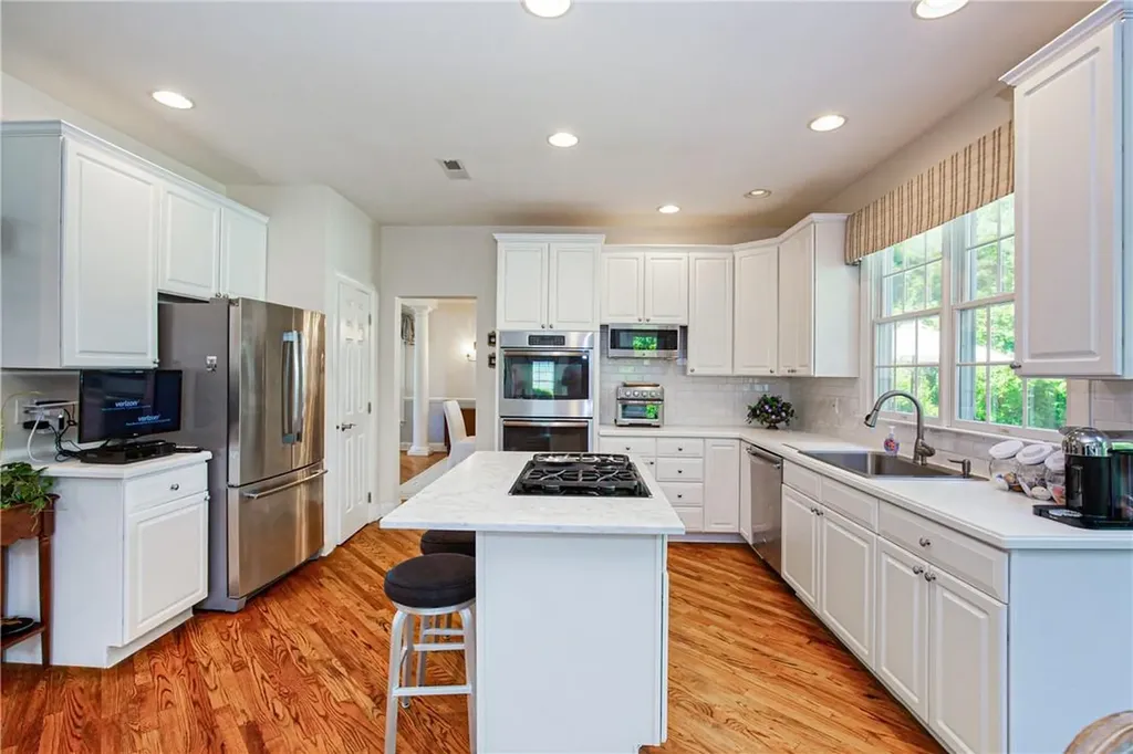 10 Walnut Court White Plains NY 10605
