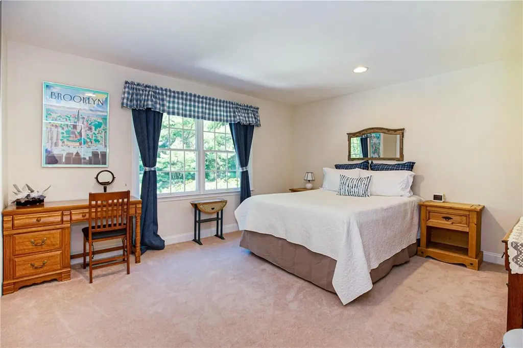 10 Walnut Court White Plains NY 10605