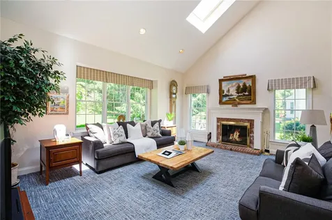 10 Walnut Court White Plains NY 10605