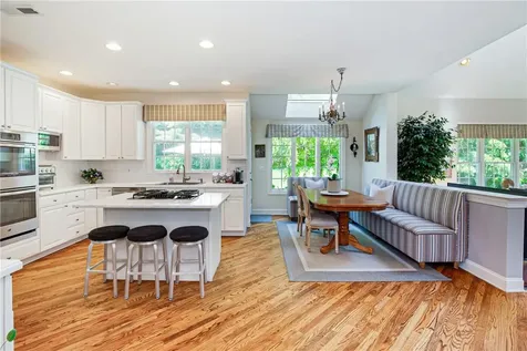 10 Walnut Court White Plains NY 10605