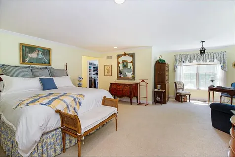 10 Walnut Court White Plains NY 10605
