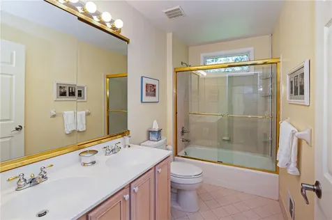 10 Walnut Court White Plains NY 10605