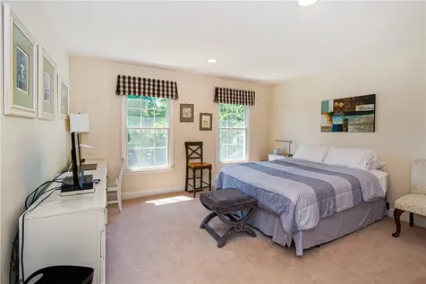 10 Walnut Court White Plains NY 10605