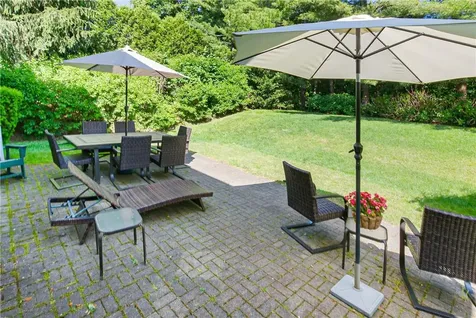 10 Walnut Court White Plains NY 10605