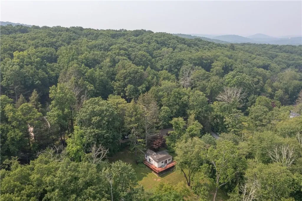 23 Hillside Avenue Goldens Bridge NY 10526
