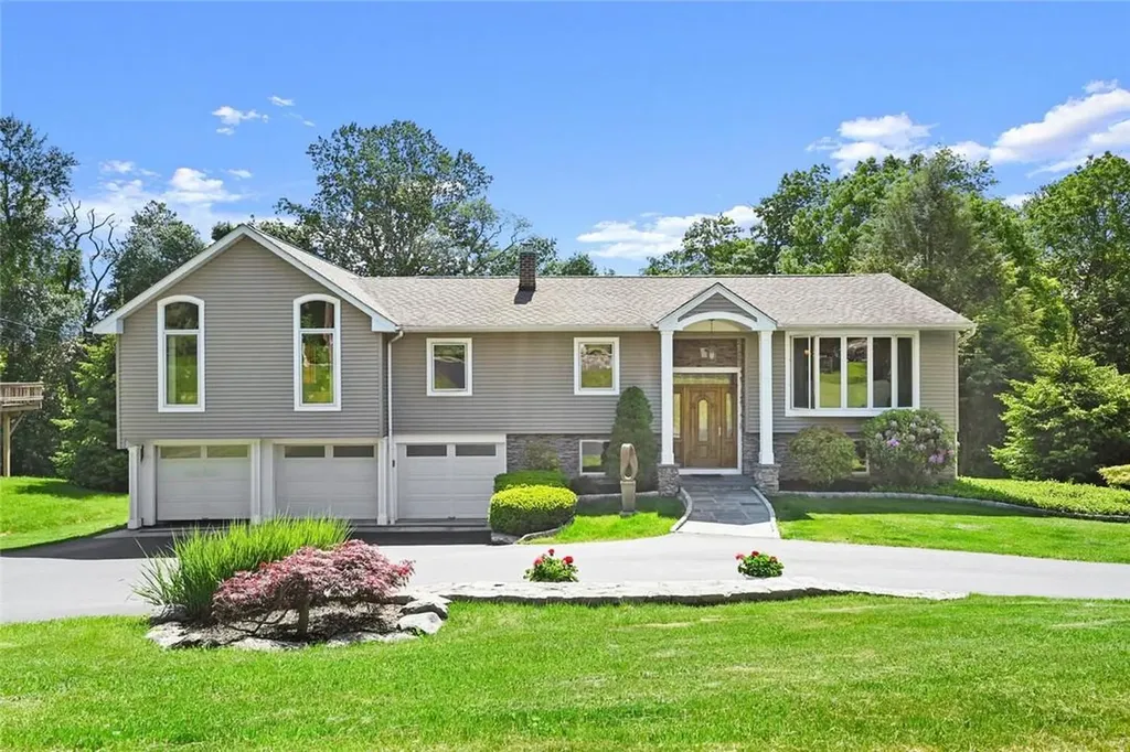 44 Hamlin Road Mahopac NY 10541