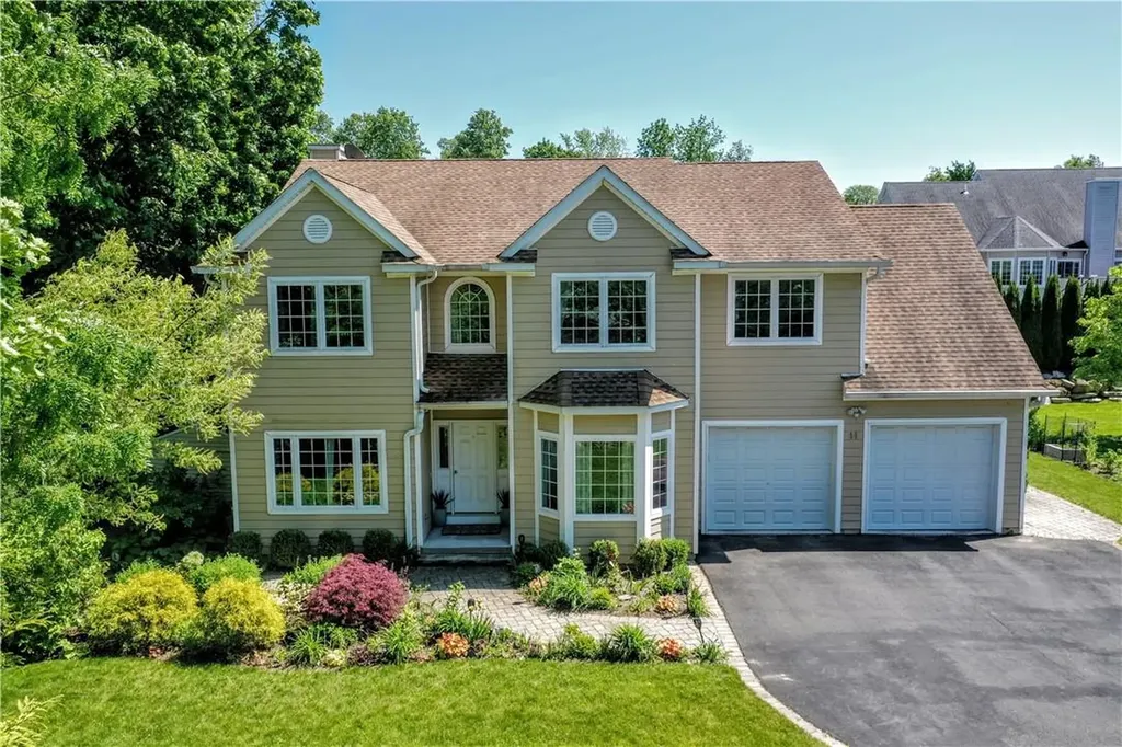 11 Hampton Terrace White Plains NY 10607