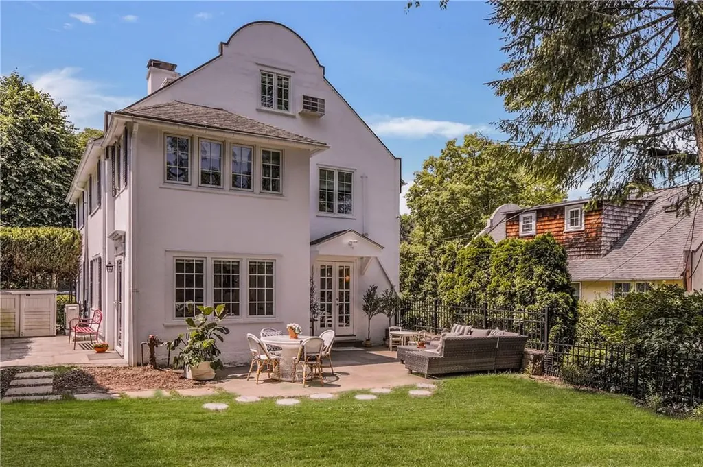9 Beverly Road Bronxville NY 10708