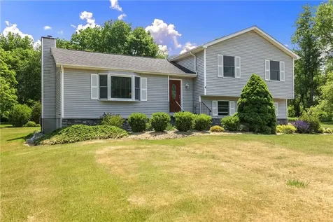 110 Sunny Lane Stormville NY 12582