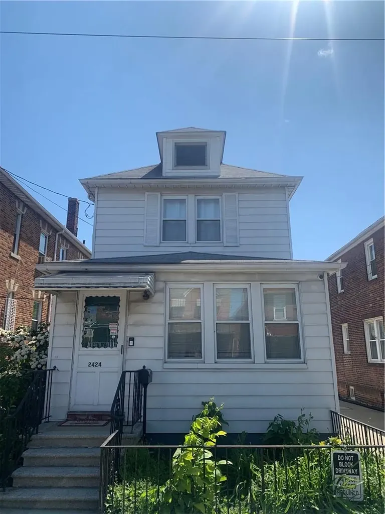 2424 Hering Avenue Bronx NY 10469