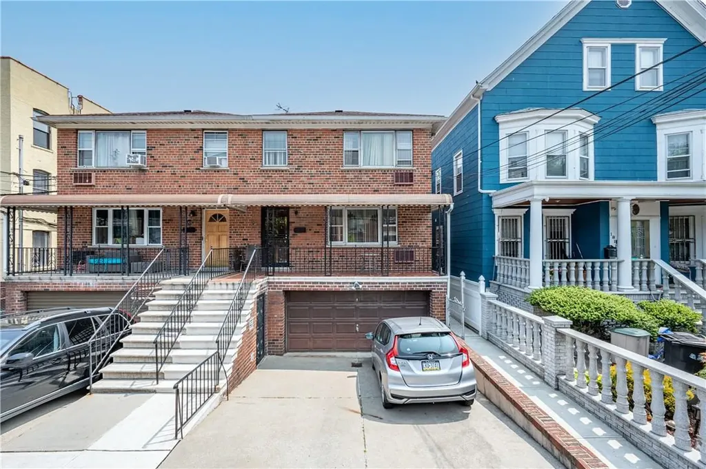 1820 Mahan Avenue Bronx NY 10461