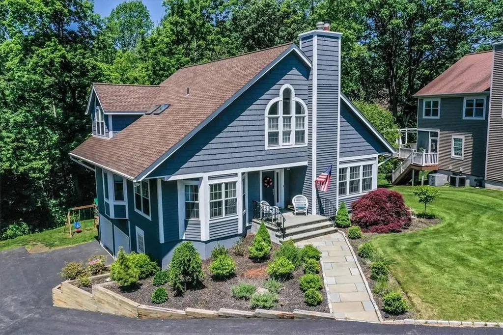 38 Nottingham Way Mahopac NY 10541
