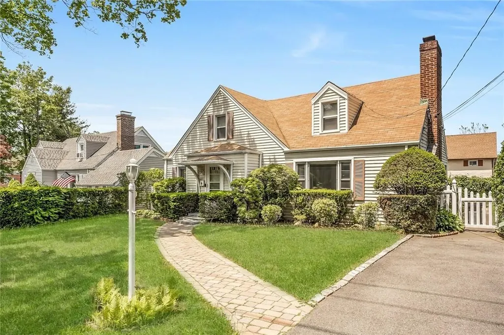 22 Wardman Street White Plains NY 10603