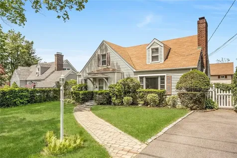 22 Wardman Street White Plains NY 10603