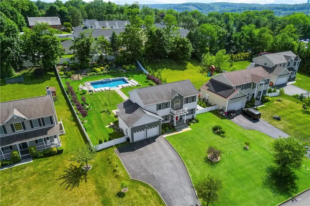 5 Ronald Court Valhalla NY 10595