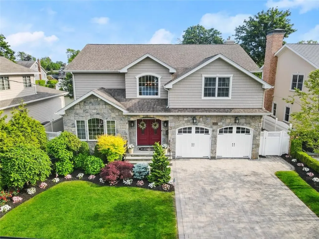 3424 Silverton Avenue Wantagh NY 11793