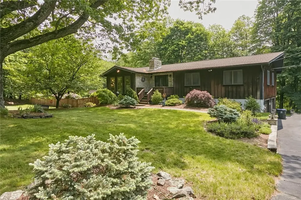 75 Old Quaker Hill Road Monroe NY 10950