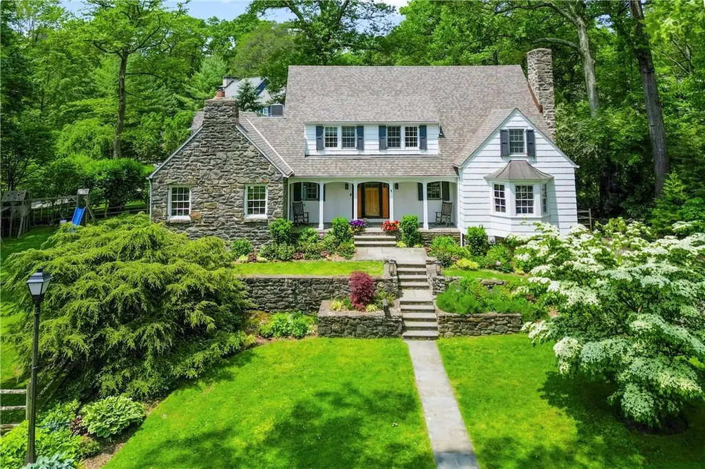 1 Forest Court Larchmont NY 10538