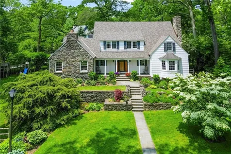 1 Forest Court Larchmont NY 10538