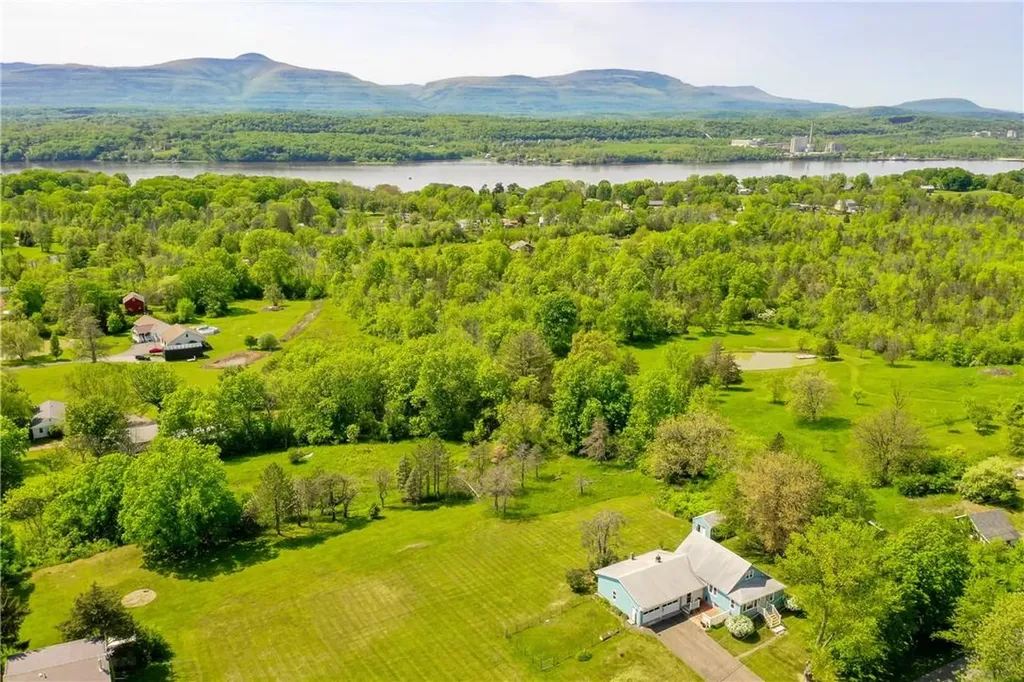 167 E Camp Road Germantown NY 12526