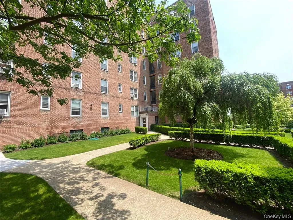 5645 Netherland Avenue Bronx NY 10471