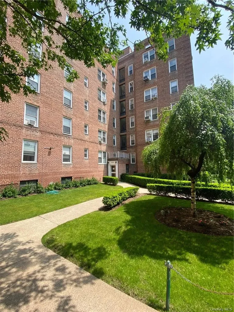 5645 Netherland Avenue Bronx NY 10471