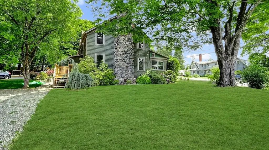 1698 Route 9d Cold Spring NY 10516
