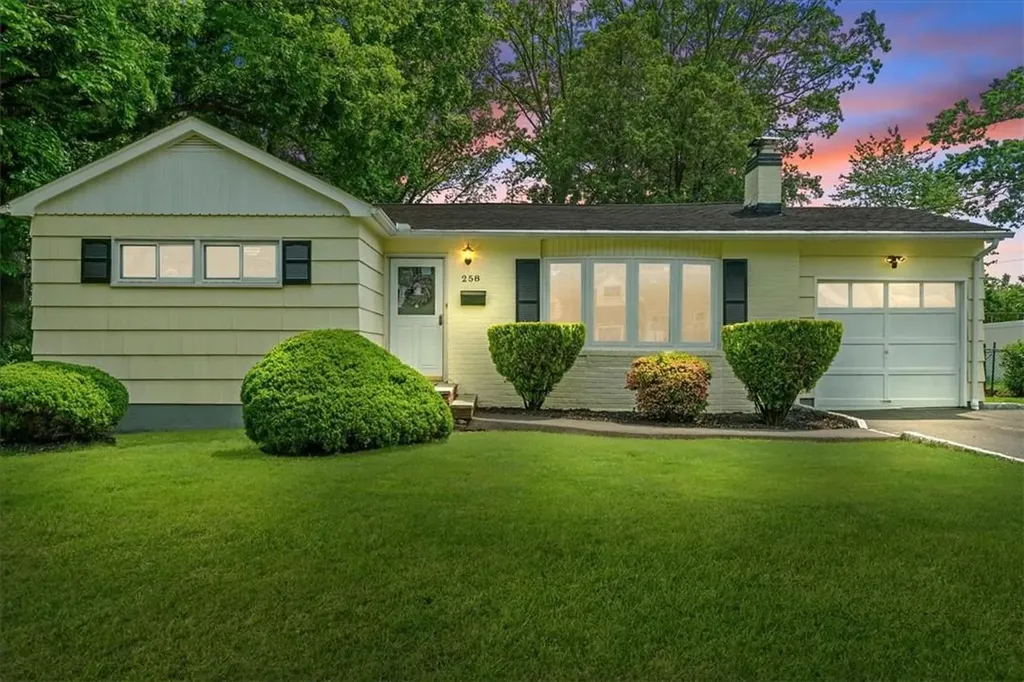 258 Holt Drive Pearl River NY 10965