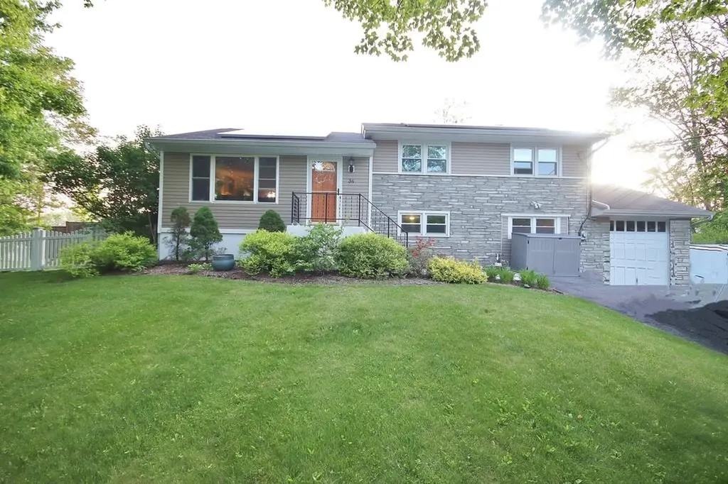 36 Stephanie Lane Poughkeepsie NY 12603
