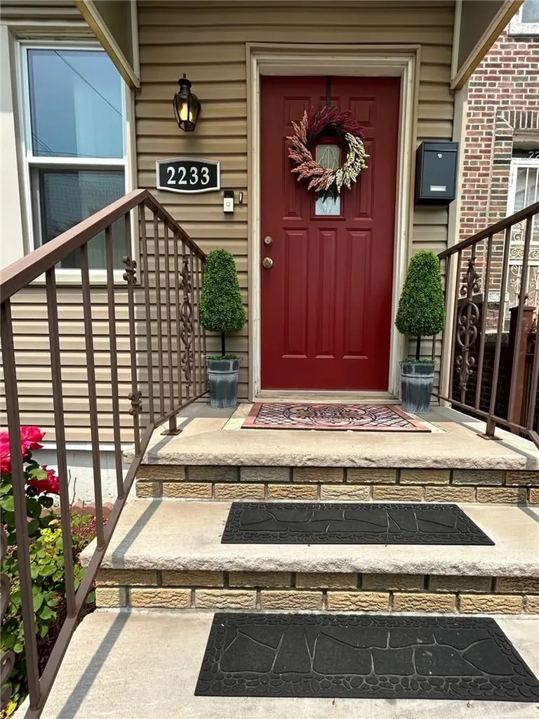 2233 Quimby Avenue Bronx NY 10473