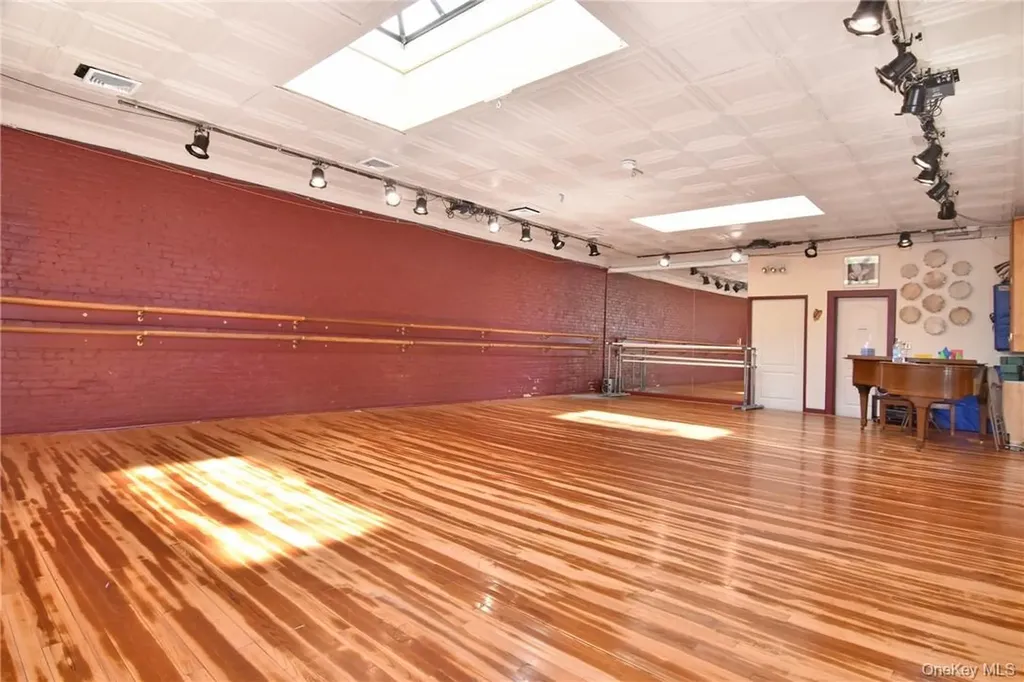 504 Fifth Avenue Pelham NY 10803