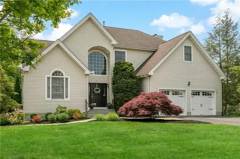 14 Loomis Drive Baldwin Place NY 10505