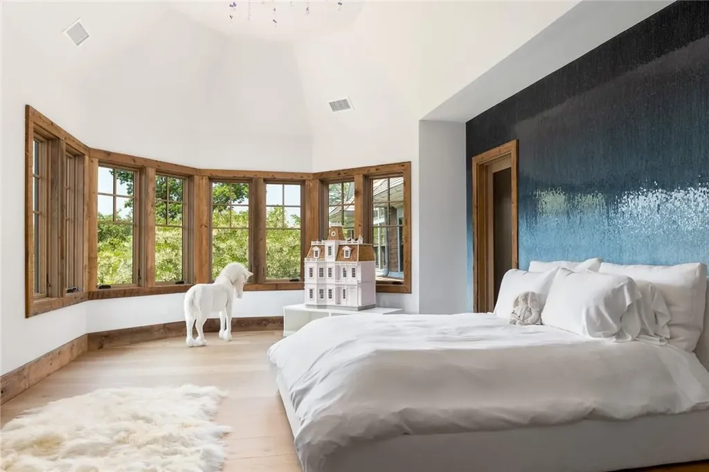 38, 48, 58 Quaker Lane Greenwich CT 06831