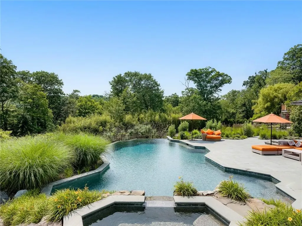 38, 48, 58 Quaker Lane Greenwich CT 06831