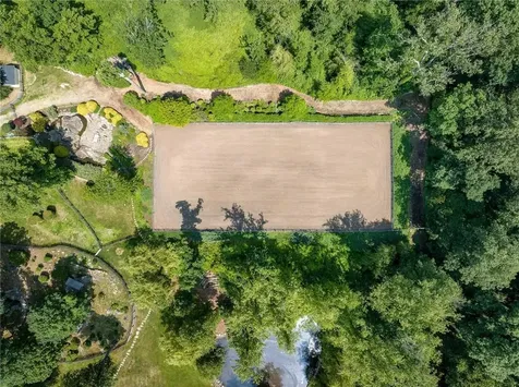 38, 48, 58 Quaker Lane Greenwich CT 06831