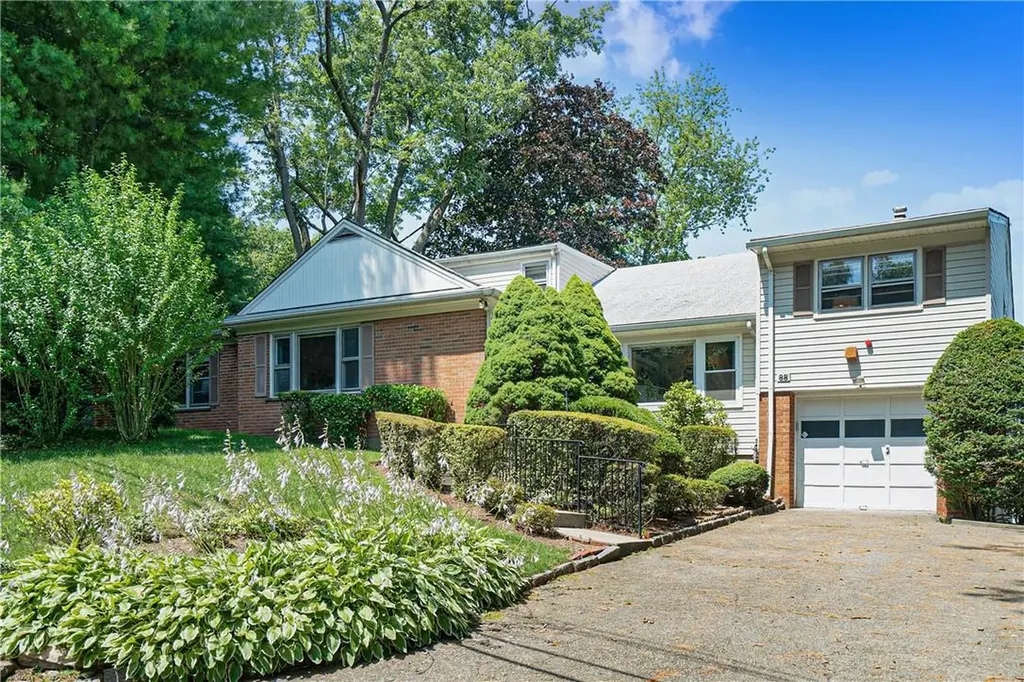 88 Avondale Road Yonkers NY 10710
