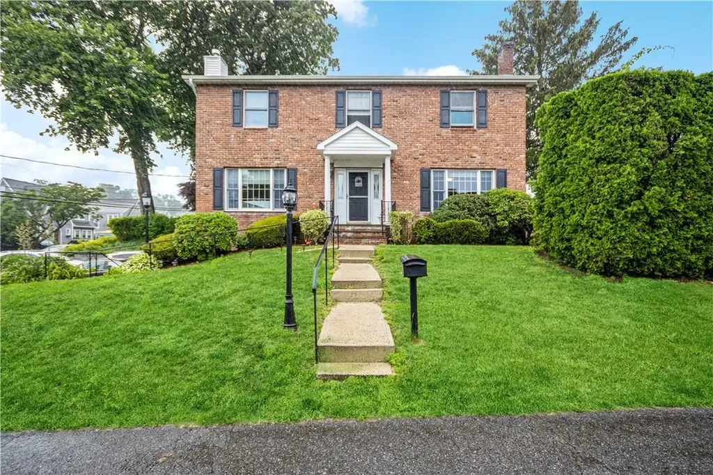 301 Brookline Avenue Hawthorne NY 10532