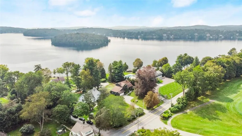 610 N Lake Boulevard Mahopac NY 10541