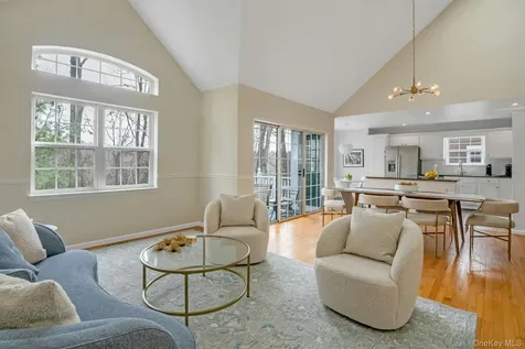 7 Deer Tree Lane Briarcliff Manor NY 10510