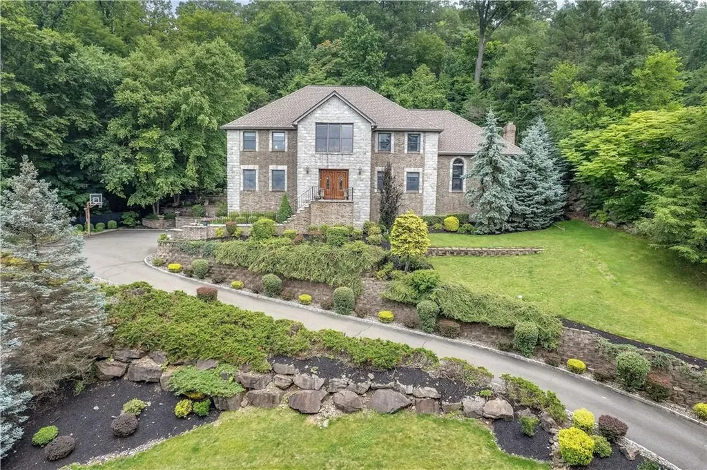12 Pine Glen Drive Blauvelt NY 10913