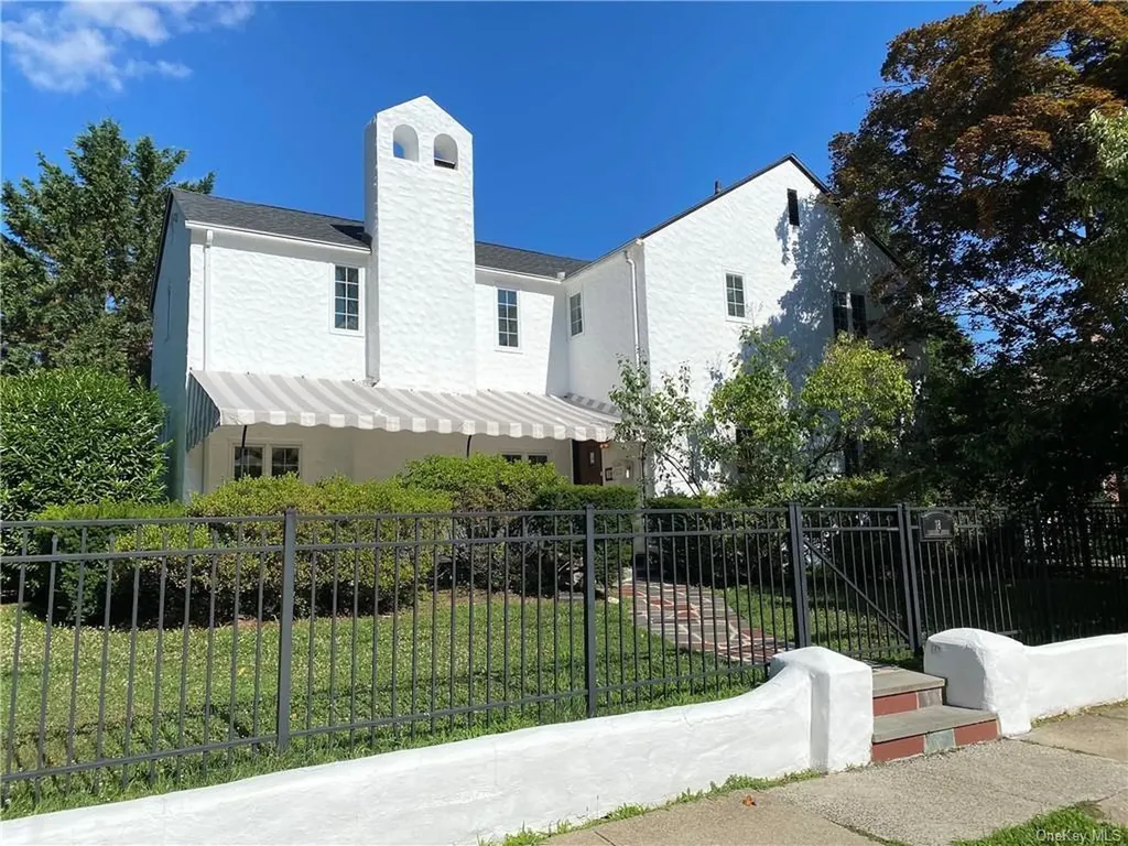 18 Chestnut Avenue Pelham NY 10803