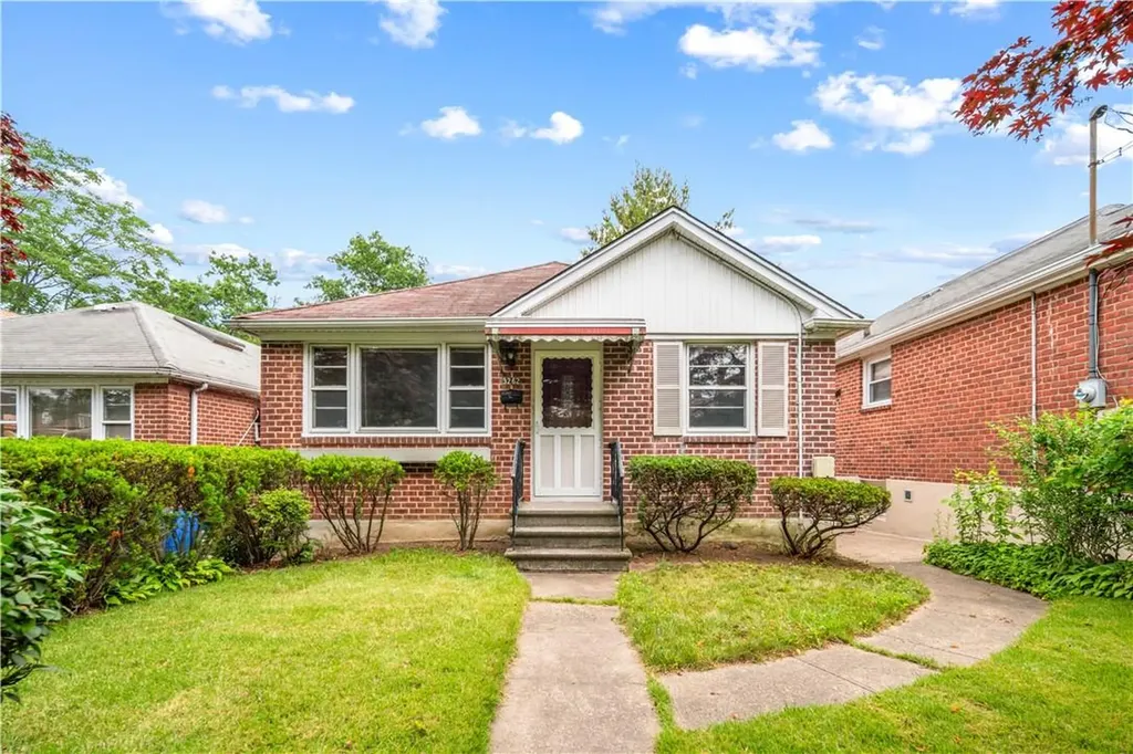 3262 Lafayette Avenue Bronx NY 10465