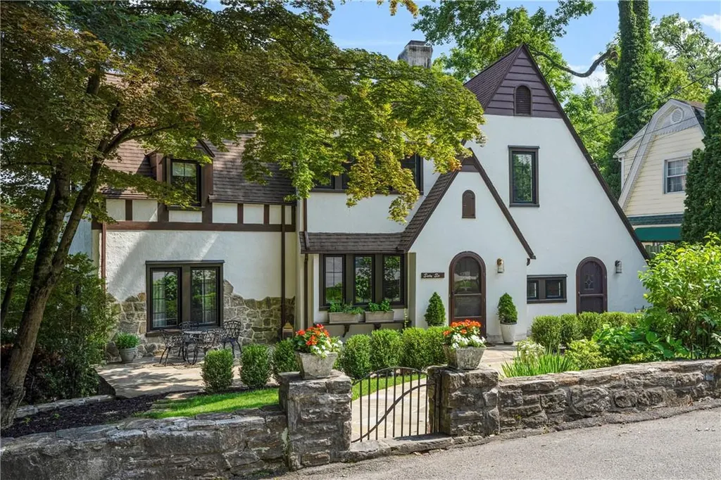 66 Edgemont Road Scarsdale NY 10583