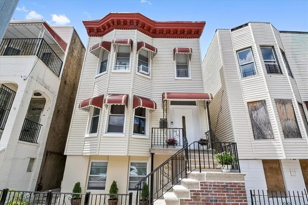 1921 Barnes Avenue Bronx NY 10462