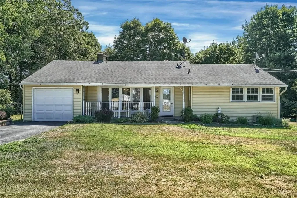 12 Skyview Drive Poughkeepsie NY 12603